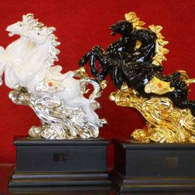 Horse Pair White Black